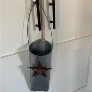 Metal wall pocket with Star Design